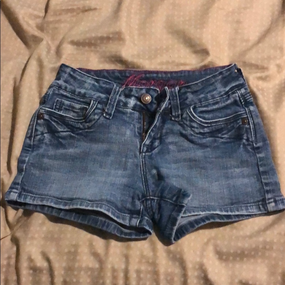 Low rise blue jean shorts